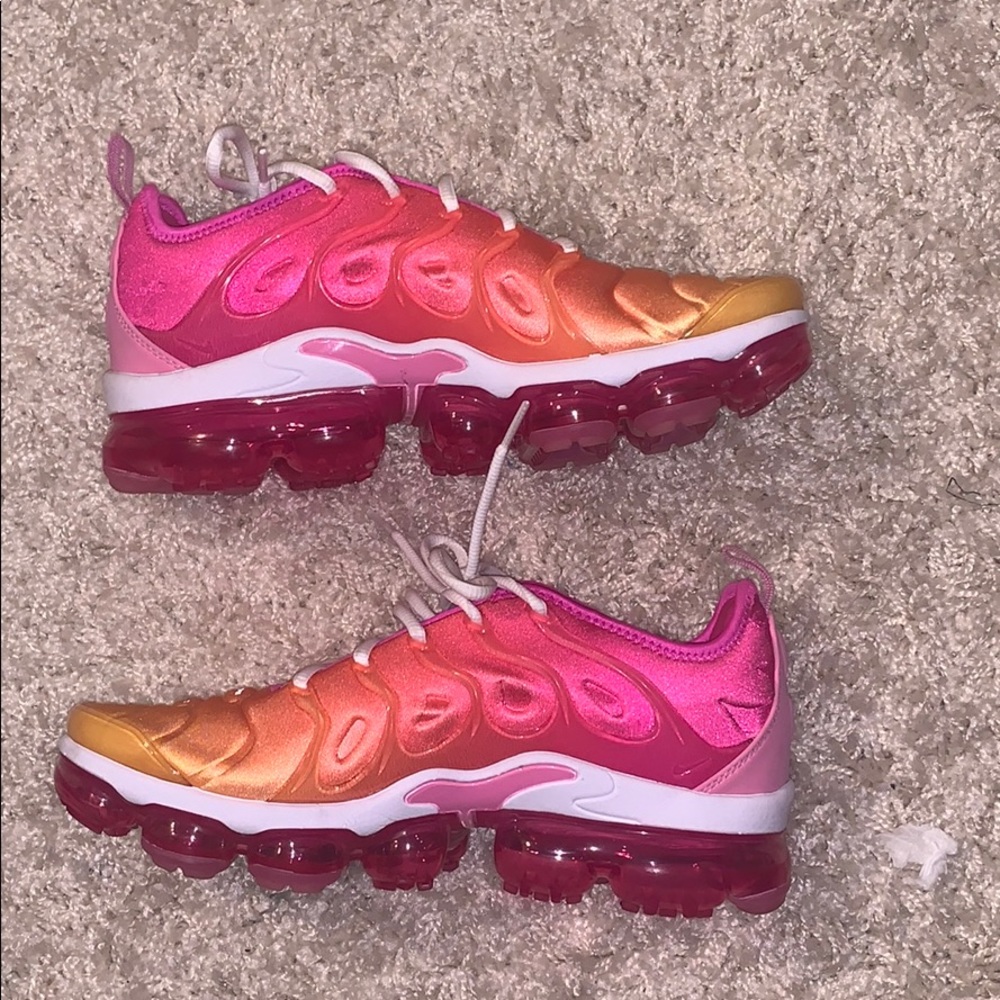 Wmns Air VaporMax Plus ‘Summer Sunset’